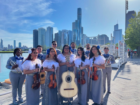 Mariachis Estrellas de Chicago